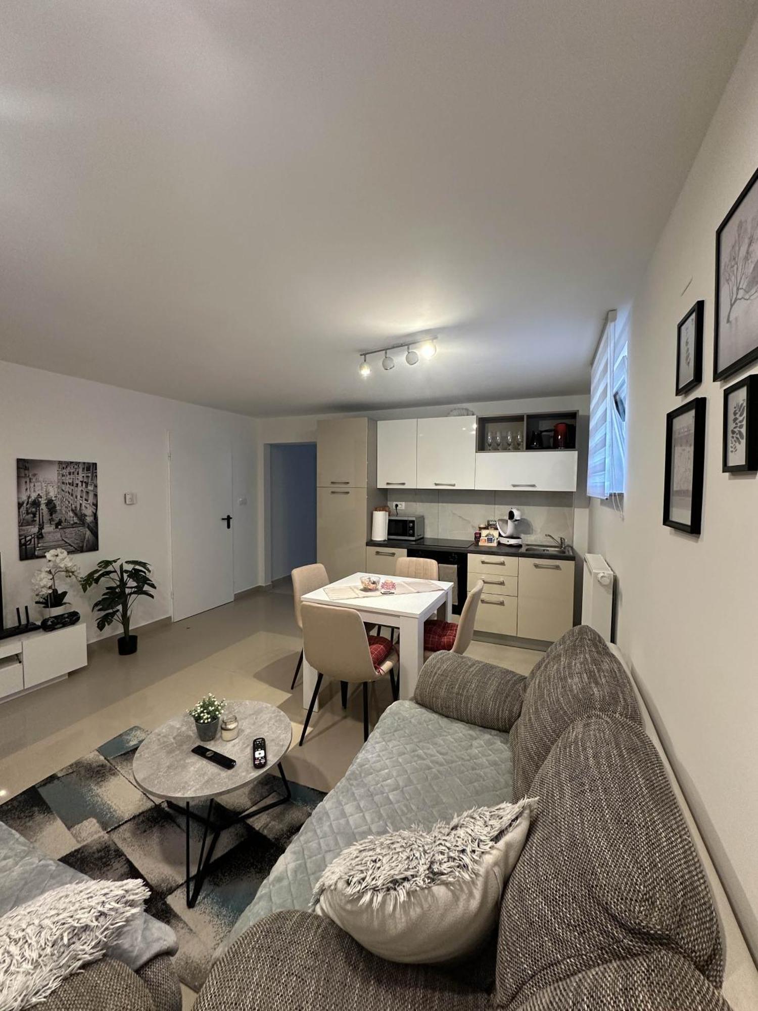Dani Apartment *