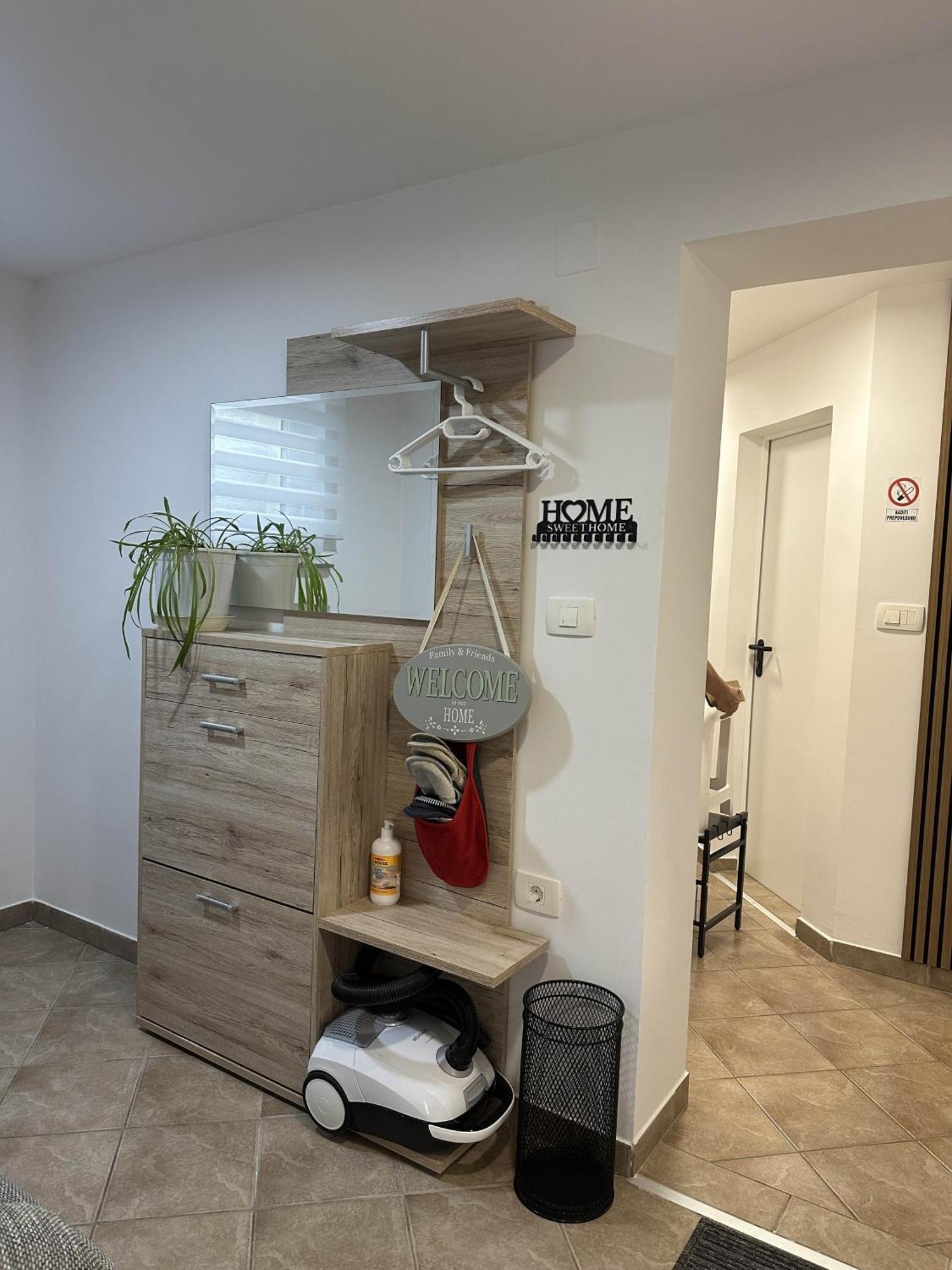 Apartment Dani *